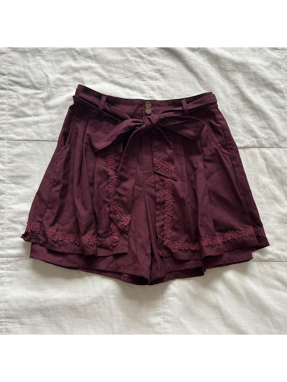 Axes Femme Burgundy Floral Lace Ribbon Bow High Waist Flared Shorts M Japan